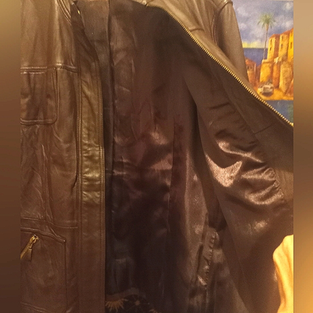 Leather jacket - Picture 4 of 6